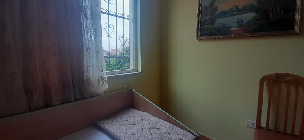 Enki'S Guesthouse Tirana Buitenkant foto