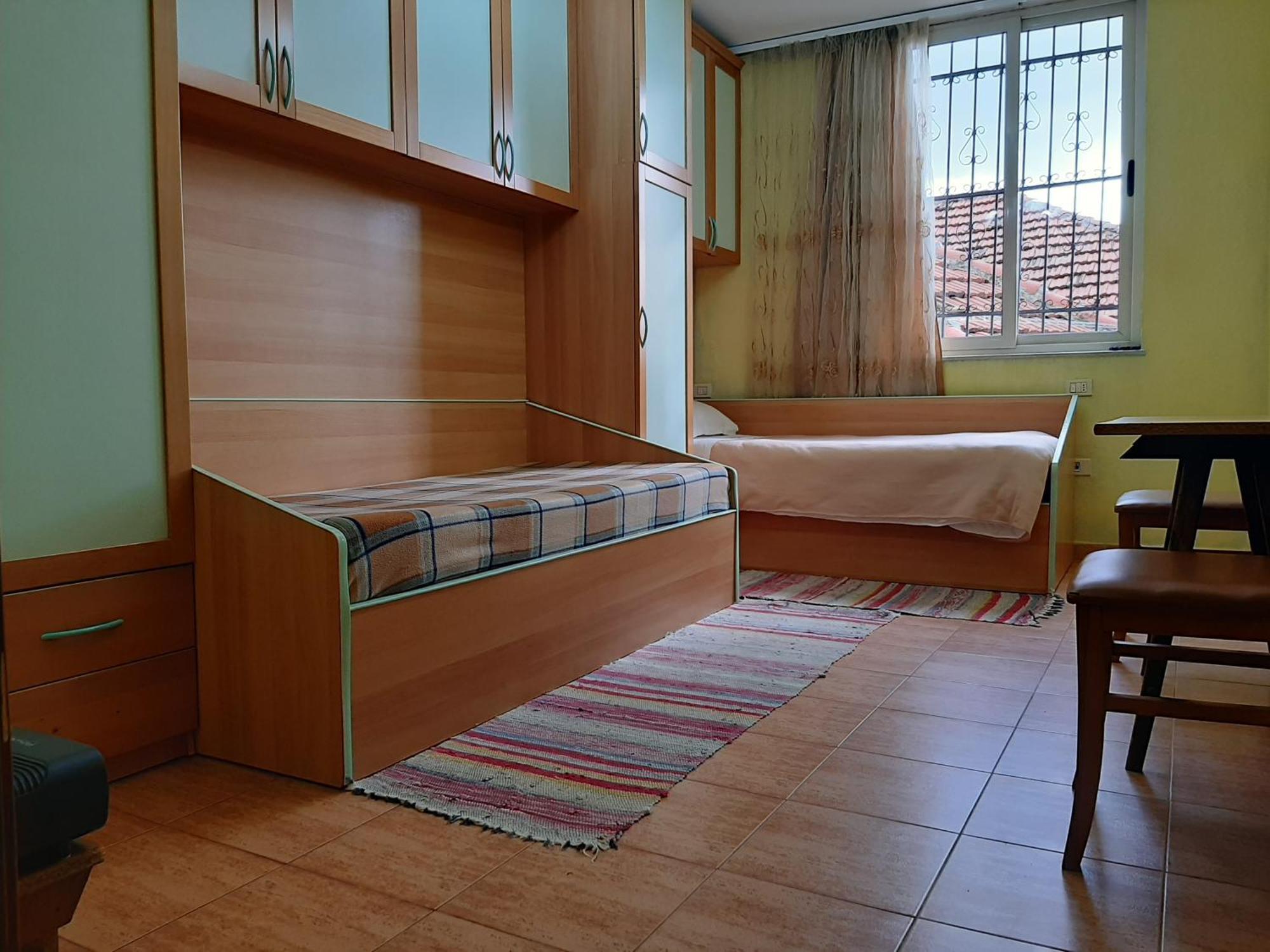 Enki'S Guesthouse Tirana Buitenkant foto