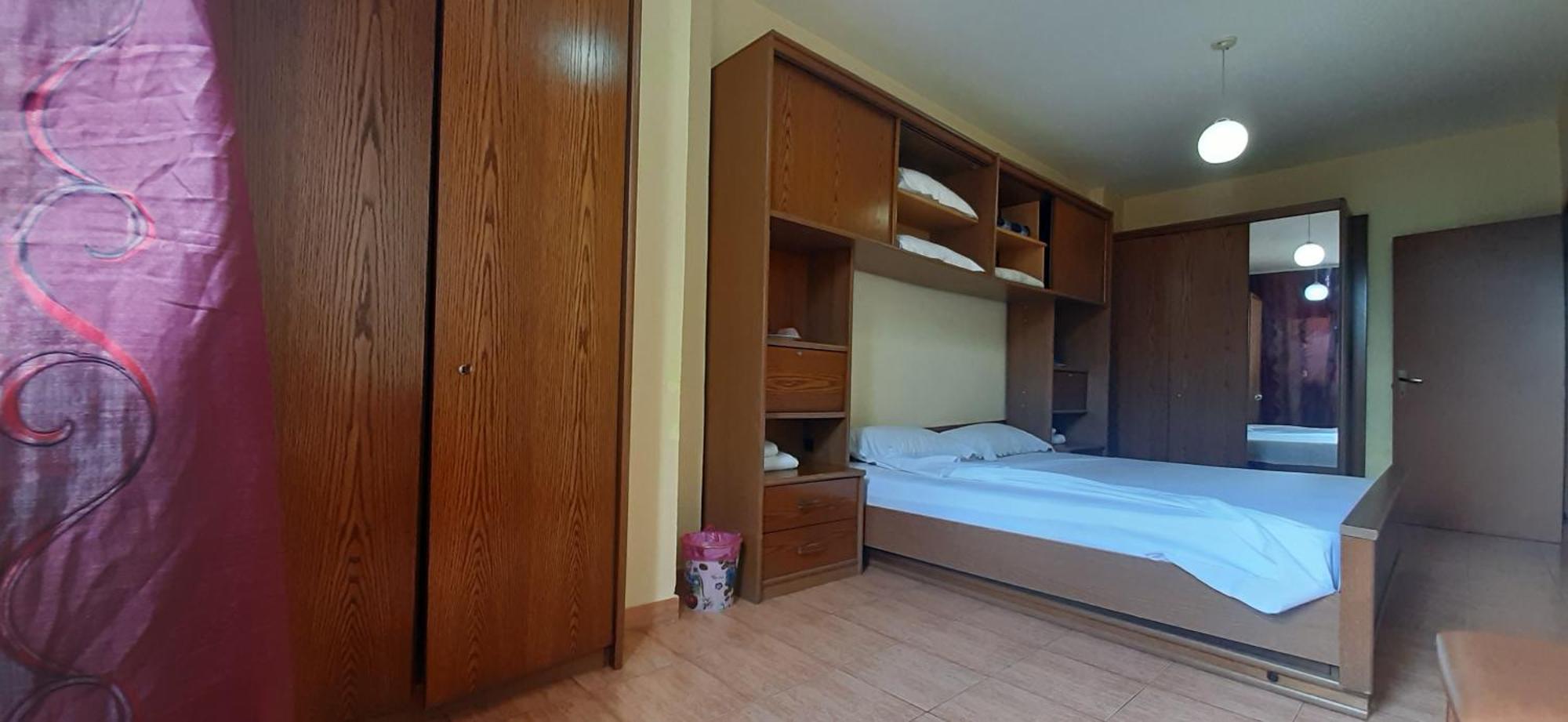 Enki'S Guesthouse Tirana Buitenkant foto