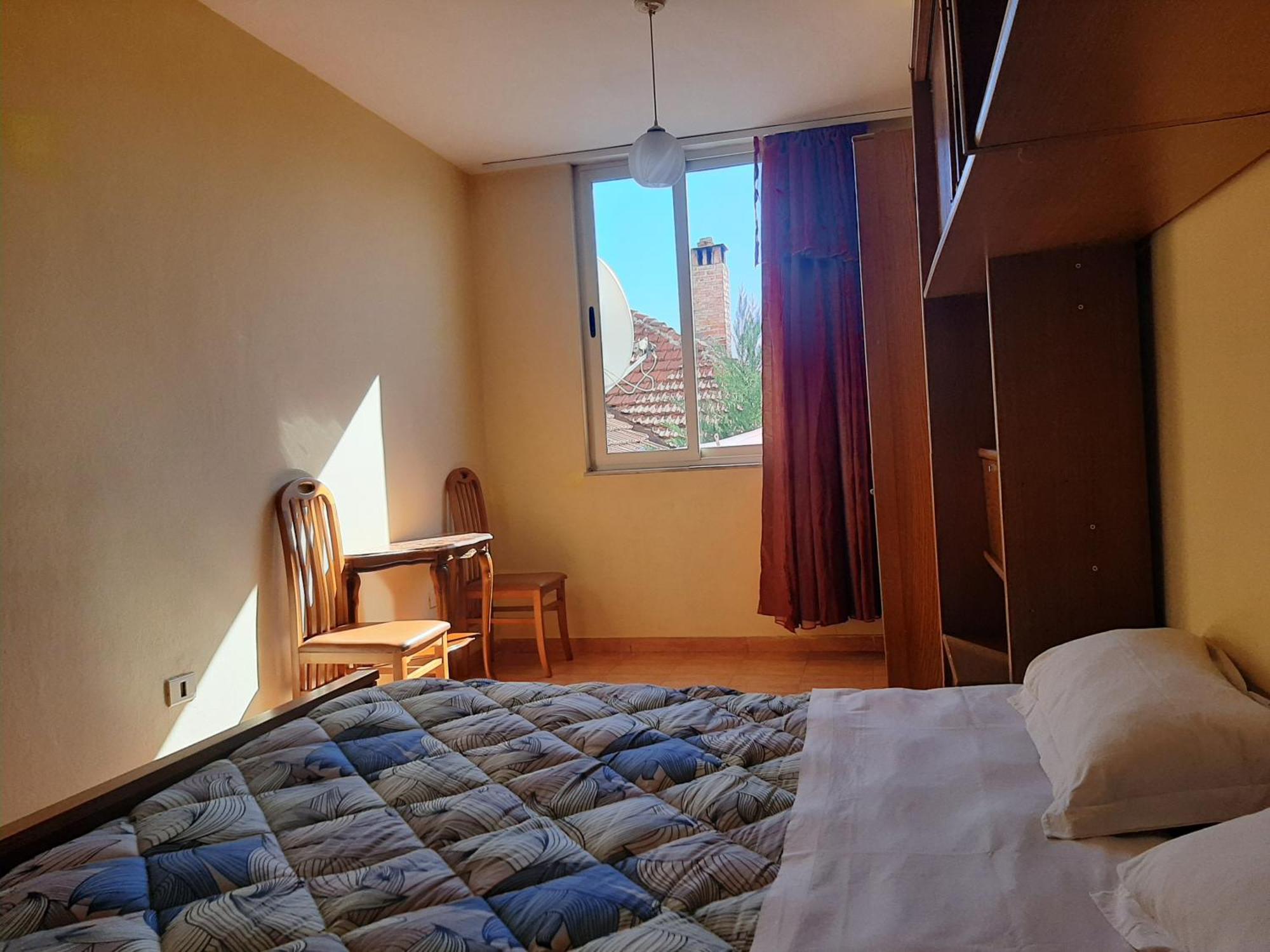 Enki'S Guesthouse Tirana Buitenkant foto